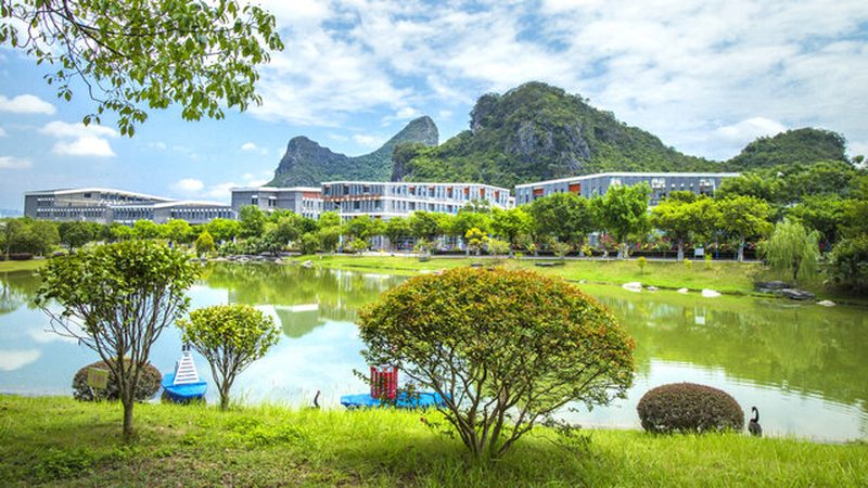 高温环境下法拉电容放电特性解析