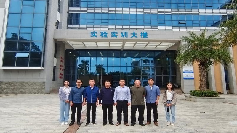 单片机与电子模块：本质区别与应用场景
